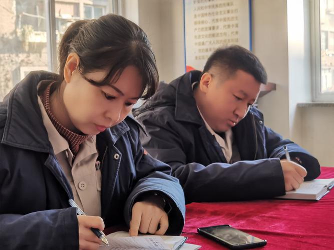 中板福利厂召开11月份财务管理委员会会议，聚焦会计服务质量提升